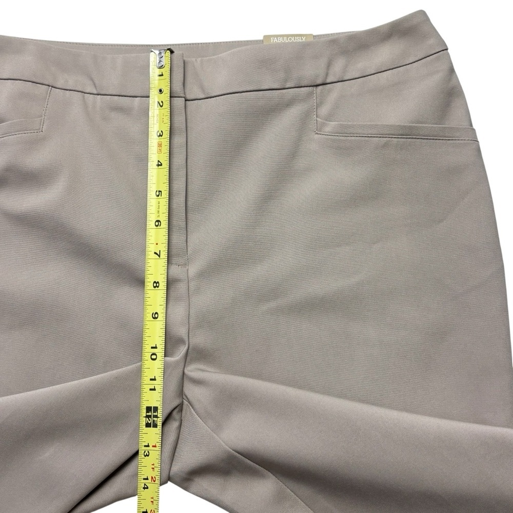 NWT Chico's Fabulously Slimming Ankle Pant 2.5 US Size 14 Tan Stretch 27” Inseam - Picture 5 of 10
